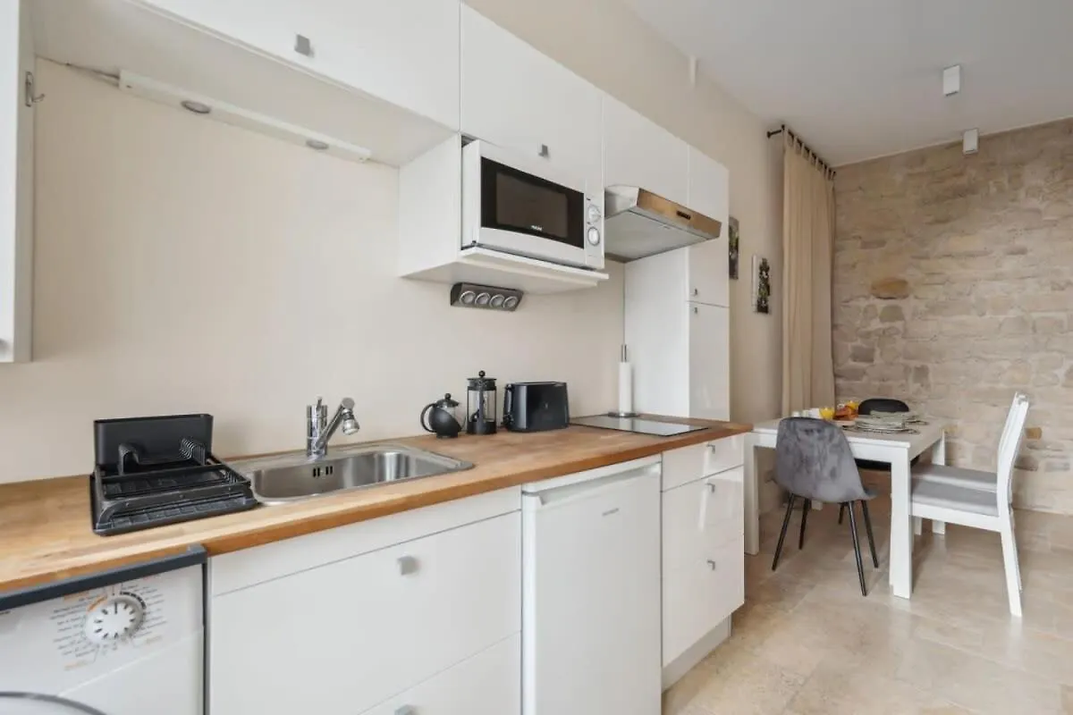 Apartment Ile St Louis & Studio - Cityapartmentstay Paris France