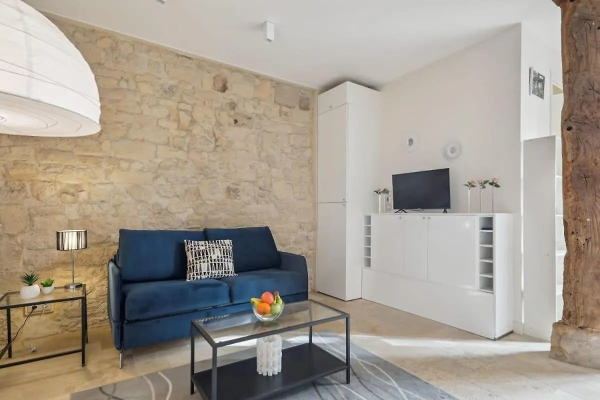 Apartment Ile St Louis & Studio - Cityapartmentstay Paris